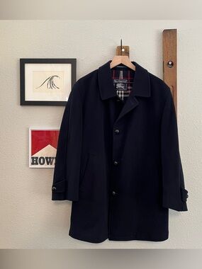 VINTAGE BURBERRY Navy Wool Pea Coat with Signature Nova Check Lining Size M